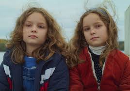 La fille de sandrine kiberlain devient égérie celine. Discover The First Images Of Petite Maman Celine Sciamma S New Film