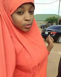 Ina kuke yan mata masu ruwan...