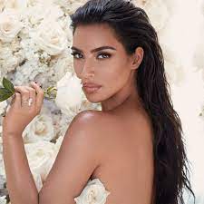 Odottaa odottava seuraamispyyntö käyttäjältä @kimkardashian. Kim Kardashian Is Being Sued For Posting A Photo Of Herself On Instagram