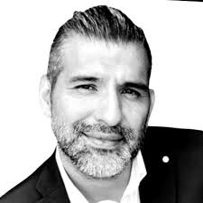 Marvin Valladares's Instagram, Twitter & Facebook