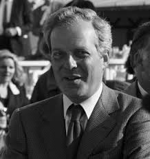 David de rothschild is a british adventurer, ecologist, and environmentalist who has an estimated net worth of $10 billion. David Rene De Rothschild