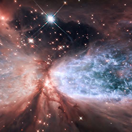 La región de formación estelar S106 # La imagen captada por el Telescopio  espacial Hubble muestra una nube gigante de hidrógeno iluminada por el  brillo de una nueva estrella. Lo único