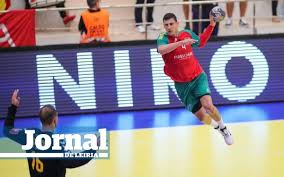 No final dos anos 30 o handebol passou a ser um esporte oficial jogos olímpicos de berlim. Jornal De Leiria Jogos Olimpicos Cinco Golos De Portela Na Derrota Do Andebol Portugues Com O Egipto