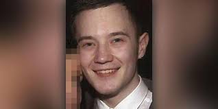 Justine Barker (@justbar84)