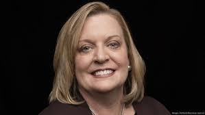 Christina Houle's Instagram, Twitter & Facebook