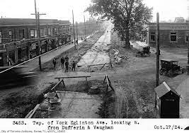 Eglinton Ave Looking West From Dufferin And Vaughan Toronto Travel Toronto City Toronto