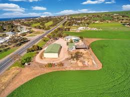The jetty is 931 metres long with a 't' head which provides berths 409 metres long. 2 4 Main Coast Road Ardrossan Sa 5571 House For Sale Realestate Com Au