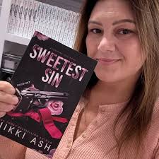 Author Nikki Ash (@authornikkiash) • Instagram photos and videos