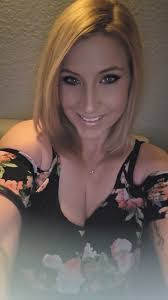 Lisa Capitelli's Instagram, Twitter & Facebook