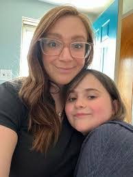 Anna Ritz's Instagram, Twitter & Facebook