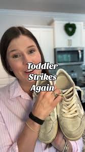 How to Get Chicken Stain Juice Off of Shoe