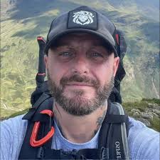 Hi everyone I'm really struggling to find gas carts for my stove atm and  need one for tomorrow night does anyone know where have them in stock screw  top or push and