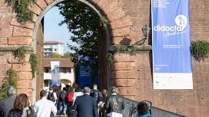 Riguardano anche i corsi di istruzione e formazione dei centri di formazione professionale regionali. Didacta 2018 4 Colloqui Con Le Istituzioni L Onorevole Valeria Fedeli Ex Ministro Della Pubblica Istruzione Il Direttore Generale Dell Usr Toscana Domenico Petruzzo E Il Teatro Della Toscana Leomagazine Official