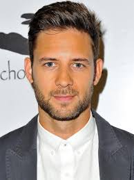 They're one foot closer to love. 💕Watch Cole Sprouse and Haley Lu  Richardson in #FiveFeetApart now