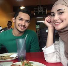 Nicole, francissca peter, man bai, zainal abidin, syamel, ernie zakri, hael husaini & ara johari. Rotikaya Amboi Senyum Lebar Wawa Zainal Dan Aeril Zafrel Facebook