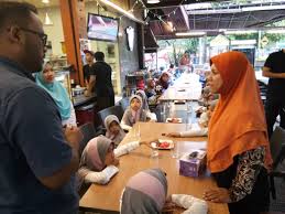 Maybe you would like to learn more about one of these? Kdebwm On Twitter Shah Alam 1 Jun 2018 Majlis Iftar Dan Penyampaian Sumbangan Aidil Fitri Bersama Anak Anak Yatim Rumah Kebajikan Baitul Hidayah Kg Sri Puchong Puchong Https T Co Zl3j6xhu6i