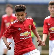 Welcome to the official page of shola shoretire. Youth Watch Shola Shoretire Comes On For Burkart To Become The Youngest Player In Uefa Youth Cup History Aged 14 Years 314 Days As United Win 2 1 Over Valencia And Are