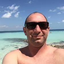 Eric Hyson's Instagram, Twitter & Facebook