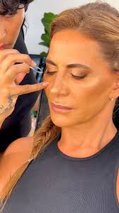 ¿Sabías qué?… , Cuando solicitas el servicio de maquillaje social, podes  sumar el adicional de pestañas 🤩🙌🏻, Este tipo de pestañas se salen  cuando retiras el makeup con desmaquillante. , Conseguí una ...