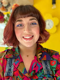 Episode 33. Sharing positive news creatively with Lucy Purdy