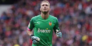 Ajax and holland goalkeeper jasper cillessen took a literal kick in the teeth and was perhaps lucky not to be seriously injured. Everton Bayer Leverkusen Interested In Valencia Goalkeeper Jasper Cillessen Get Spanish Football News