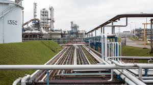 Alf torstensen, close associate to siv helen rygh torstensen, general counsel in equinor asa, has on 17 june 2021 sold 1,630 shares in equinor asa at a price of nok 185.46 per share. Psj292azjyytsm