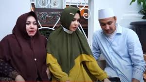 Hubungan mereka masih belum sepenuhnya beroleh. Habib Usman Syok 2 Tahun Nikahi Kartika Putri Ternyata Tak Dianggap Mantu Mertuanya Ini Penyebabnya Tribunnewsmaker Com