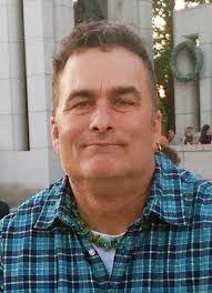 Leslie Denning's Instagram, Twitter & Facebook