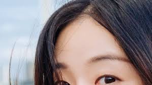 Excess oil can appear to be much more visible on darker hair colors, but blankenship thought of this when creating a diy dry shampoo recipe for all hair types and colors. Need A Dry Shampoo Alternative 11 Creative Ideas From Across The Internet