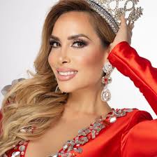 Karla Casanova's Instagram, Twitter & Facebook