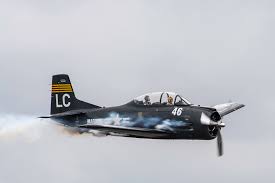 The aircraft has tandem seating and is powered by a single engine. T28 Trojan Wacamerabuff Flickr