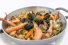 Se trata del plato insignia y ha traspasado fronteras. 6 Cose Da Sapere Sulla Paella Ristorante Zodiaco Rimini