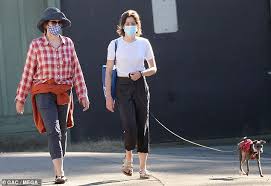 Oct 01, 2017 · sigourney weaver and jim simpson (credit: Sigourney Weaver Heads Out On A Dog Walk With Her Daughter Charlotte On A Sunny Afternoon Aktuelle Boulevard Nachrichten Und Fotogalerien Zu Stars Sternchen