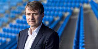 Browse 5 bernhard burgener stock photos and images available, or start a new search to explore more stock photos and images. Fcb Prasident Burgener Besorgt Sich Geld Im Umfeld Von Oligarchen