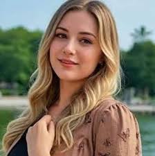 Nooooooooo gross it would just taste like fridge no matter how clean it is