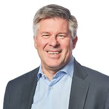 Executive Vice President and President of Maggiano's Little Italy Set to  Retire