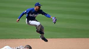Betts continues red-hot June as Dodgers take series over Padres