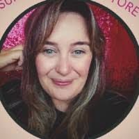 Tonia Weaver's Instagram, Twitter & Facebook