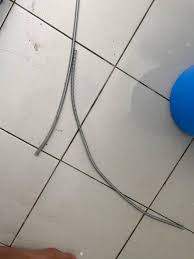 Berikut merupakan beberapa langkah yang boleh anda lakukan bagi mengatasi masalah. Baiki Saluran Paip Tersumbat Guna Dawai Spring Air Kembali Mengalir Lancar Mingguan Wanita