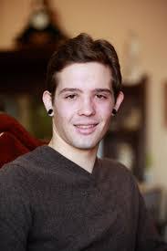 Declan Lee's Instagram, Twitter & Facebook