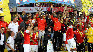 Harold rivera, en la 'cuerda floja' antes del clásico entre santa fe. Superliga Santa Fe Vence Al Dim Y Levanta Su Tercera Superliga As Colombia