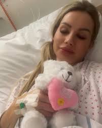 First post, 4 days post hipreplacement surgery 🥴 Hello 💁🏼‍♀️👵🏼🦿