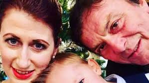 Představitel prince z tří oříšků pro popelku pavel trávníček (70) teď zrovna pohádkové chvíle nezažíval. Monika Travnickova