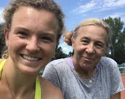 Viděli totiž neskutečný obrat a navrch plno emočních vložek. Budes Mi Moc Chybet Co Rekla Tenisova Hvezda Katerina Siniakova O Helene Fuchsove Vzpominky Na Jeji Nejlepsi Kamaradku Fakta Today