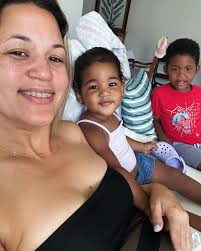 Tami Chin's Instagram, Twitter & Facebook