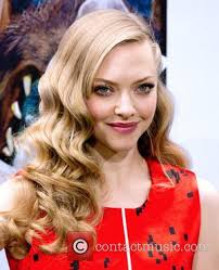 There's no doubt that amanda, who shot to fame in mean girls, won our hearts in mamma mia and broke them in les mis, looks absolutely beautiful now. Amanda Seyfried On The Bad Side Of Weight Loss I Had Huge Breasts Contactmusic Com