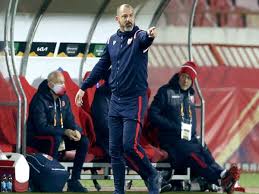 Visita il sito ufficiale dell'associazione calcio milan: Qoszramnkcwaam