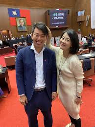 Здесь вы можете скачать 民進黨九合一大選慘敗 黨內大老將問題指向陳菊 讓小英總統好為難 記者 陳佳雯 潘建樺 透視新聞 20181127 三立新聞台. å³æ€ç'¤ ä»Šå¤©ç«‹æ³•é™¢æœ‰å…©å€‹å£½æ˜Ÿ ä¸€å€‹æ˜¯3q é™³æŸæƒŸ ä¸€å€‹æ˜¯æˆ'å¥³å…'zaza Facebook