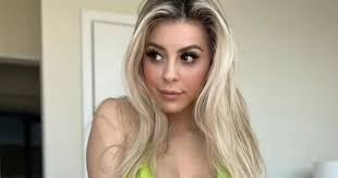 Has 3,000 'boyfriends', 30-year-old woman earns $1,000 a day: My partner  gets jealous, but there's a condition