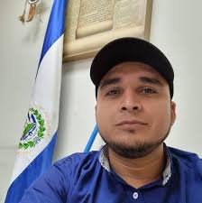 Investigadores han desarrollado una tecnología acústica que permite enviar  un sonido dirigido a una persona específica, incluso si está rodeada por  una multitud. Imagina estar en un concierto y recibir un mensaje